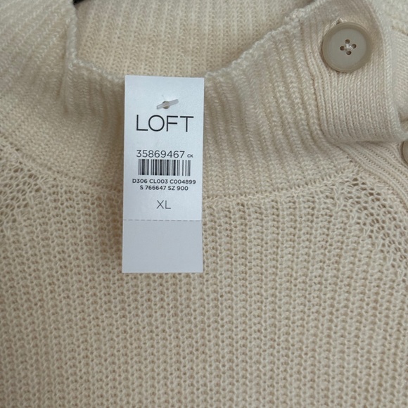 Sweater - Picture 1 of 2